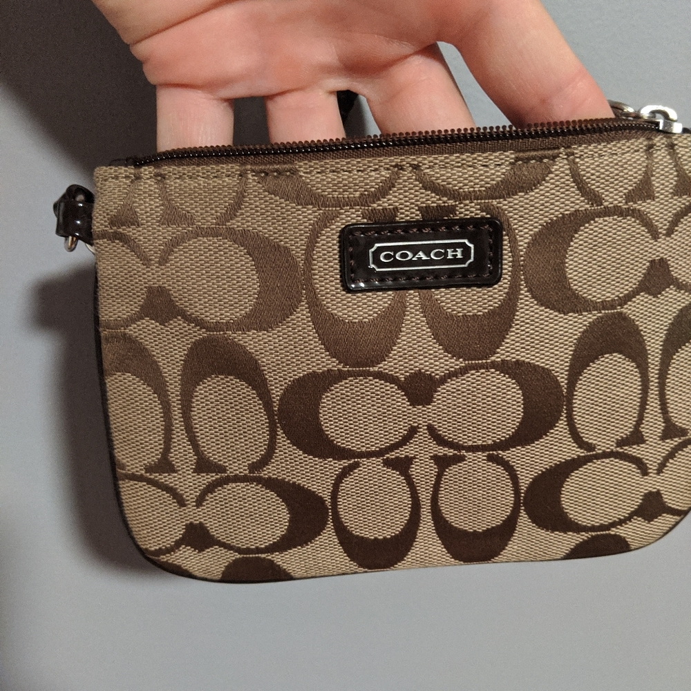 Coach wristlet-brown